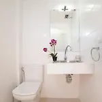 Modern Duplex In With Private Parking, Sea Views & Terrace Appartement Sitges