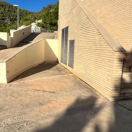 Modern Duplex In With Private Parking, Sea Views & Terrace *