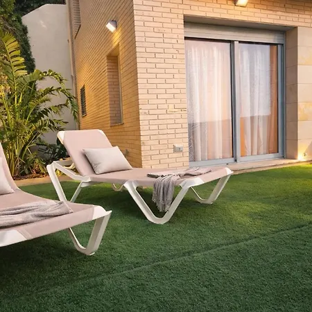 Modern Duplex In Sitges With Sea Views & Terrace, Free Parking - Villa Alisa