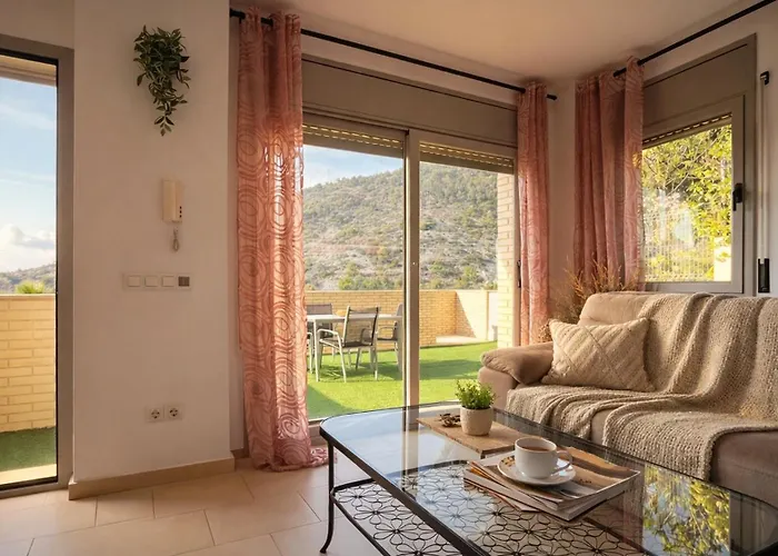 Modern Duplex In With Private Parking, Sea Views & Terrace Appartement Sitges