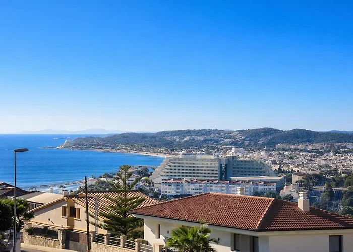 Modern Duplex In With Private Parking, Sea Views & Terrace 公寓 锡切斯