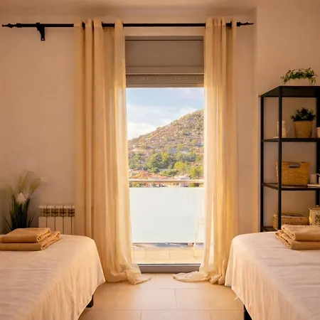 Modern Duplex In With Private Parking, Sea Views & Terrace